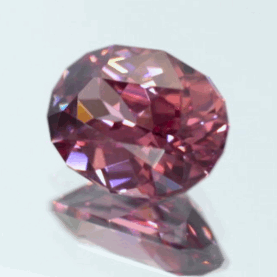 まるでマラヤガーネットのような“激レアピンク”ライトを当てればレッドジルコン1.504ct💎ピアッちゃん作品✨