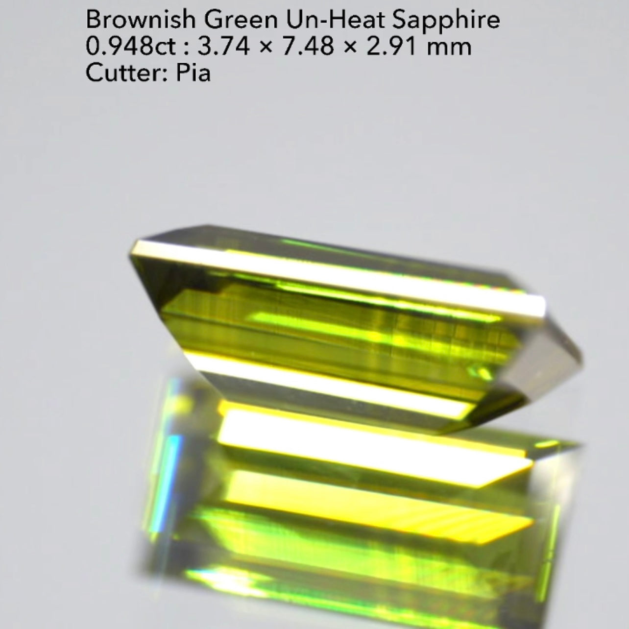 渋いカーキが鋭く煌めくバゲット✨非加熱サファイア0.948ct💎ピアッちゃん作品👍