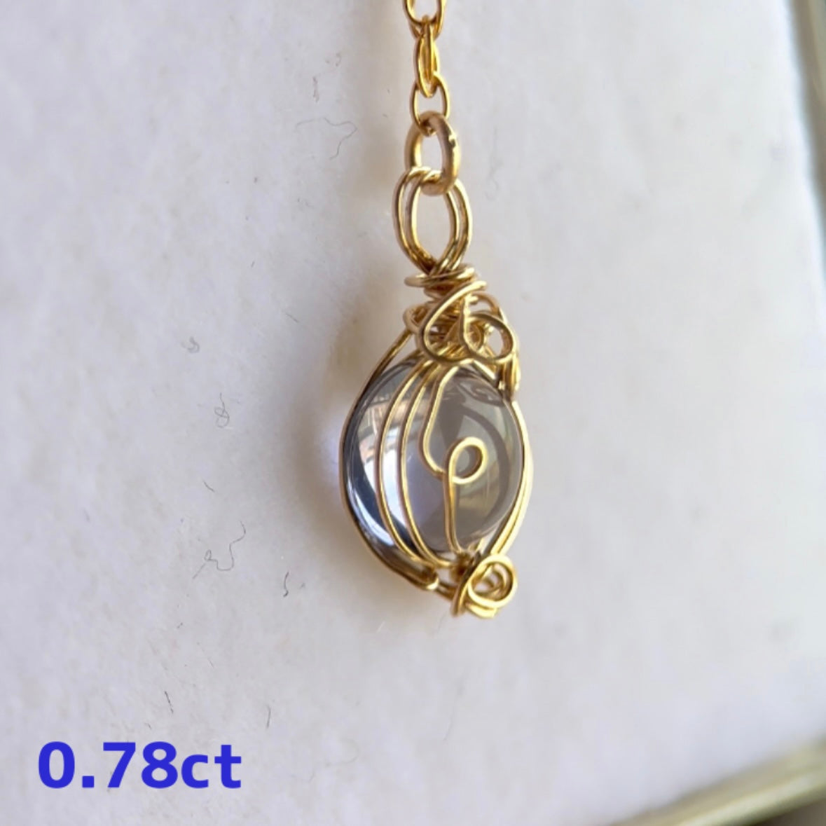 ゆらゆらかわいいピアスが登場♪アイオライト 0.73ct/0.78ct【ねこ石さん🐈ワイヤー巻き作品】