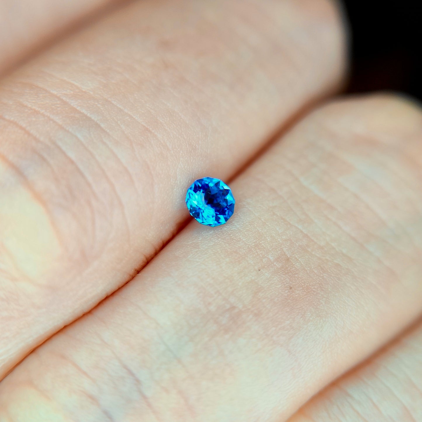 【ZBカット】アウィンナイト0.100ct. ピアッちゃん作品