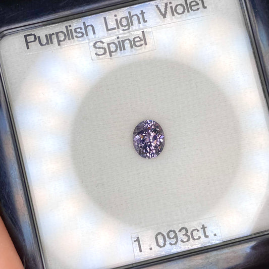 【お客さま専用】端正なオーバルで輝く✨パープリッシュライトバイオレットスピネル1.093ct ピアッちゃん作品 💖4/14チハルームご紹介作品💖【まだまだ個展は終わらない!特別プライス】