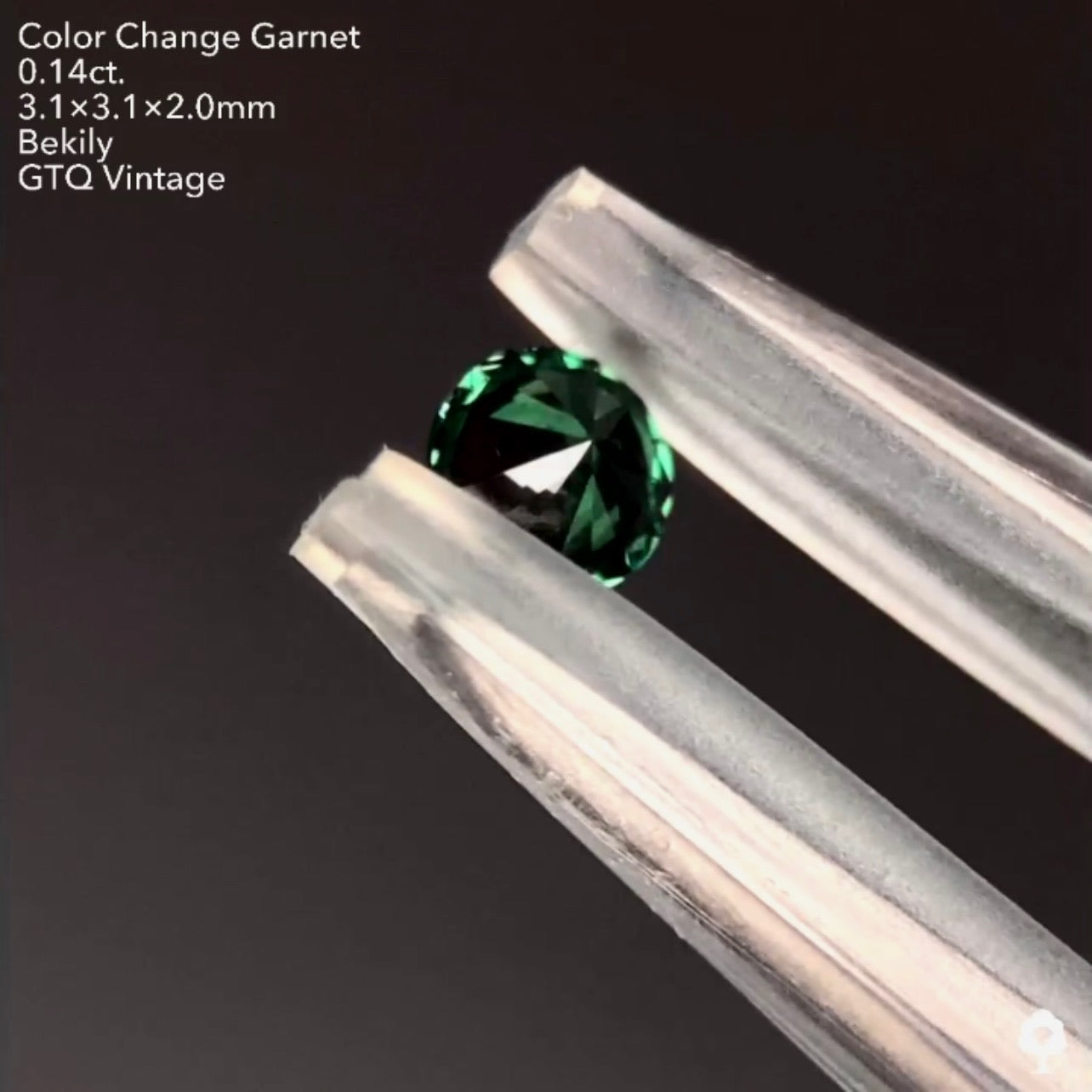 No18.🌲グリーン!!!まるでカラーチェンジするツァボライト🧤⁉️ベキリー(カラーチェンジ)ガーネット0.14ct❤️🔥全サイトでイッキに販売スタートLive💎✨❤️🔥🔦