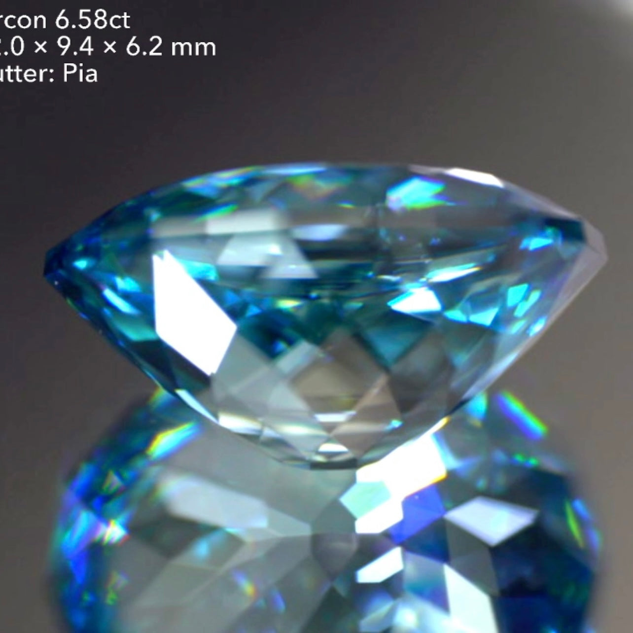 元旦22:00終了💨2022年初売りオークション❗️キタぁ〜煌くファンシーオーバル💎大粒ブルージルコン6.58ct✨ピアッちゃん作品👍