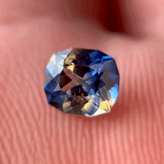 【SOLD OUT】絶品👍これがGTQの非加熱パーティーカラーサファイア✨マダガスカル産0.963ct💎ピアッちゃん作品✨こちらはお問合せ特価でご紹介です♪