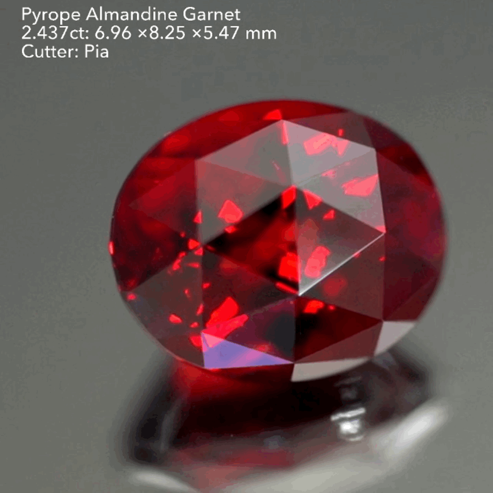 【ご当選者さま専用】燃えるような「赤」🔥パイロープアルマンディンガーネット2.437ct✨💎ピアッちゃん作品
