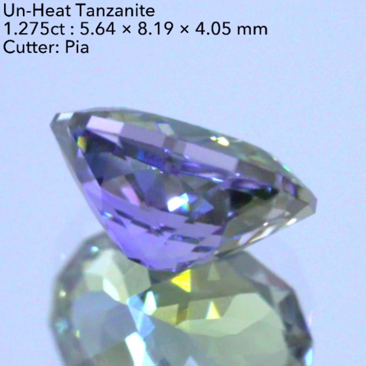 深みのある美色が煌めくパーフェクトカット👍非加熱ゾイサイト(タンザナイト)1.275ct💎ピアッちゃん作品✨
