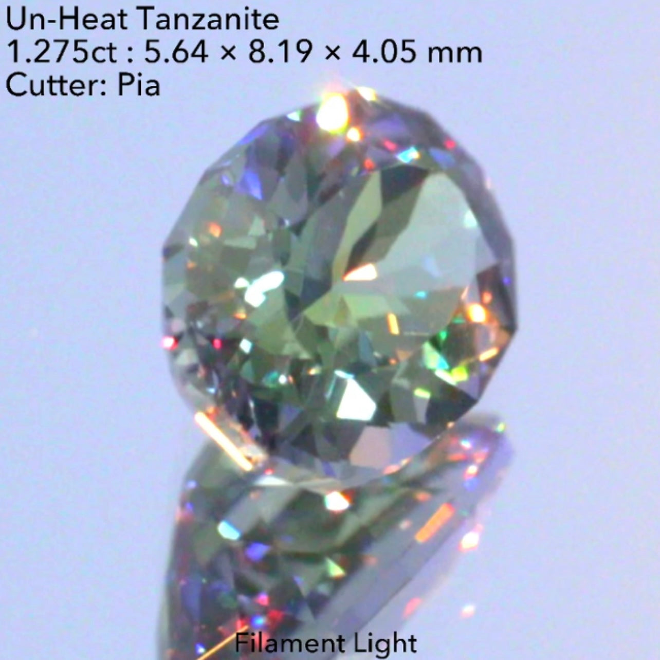 深みのある美色が煌めくパーフェクトカット👍非加熱ゾイサイト(タンザナイト)1.275ct💎ピアッちゃん作品✨