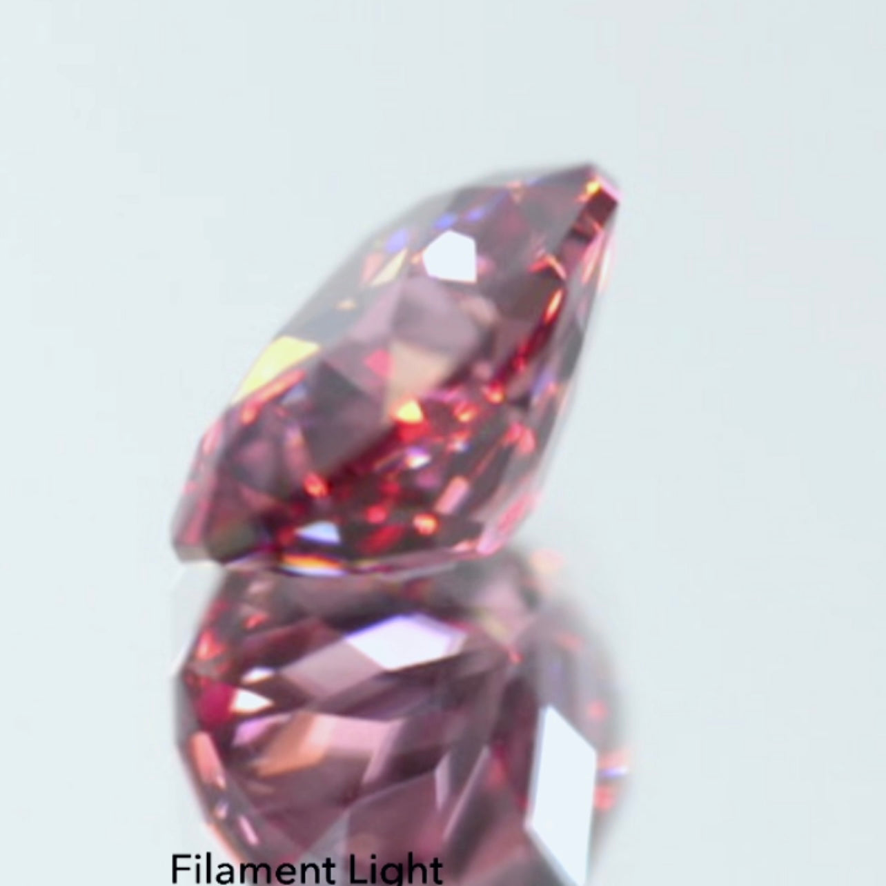 まるでマラヤガーネットのような“激レアピンク”ライトを当てればレッドジルコン1.504ct💎ピアッちゃん作品✨