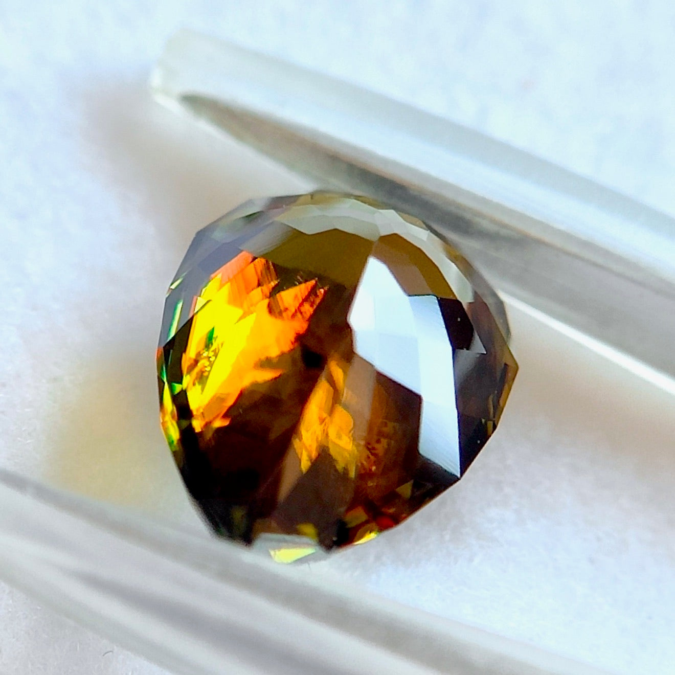 宝石形が見えるピアッちゃん新カット💎初のペアシェイプが登場❗️しかも💎✖️7❤️🔥パキスタンスフェーン2.873ct