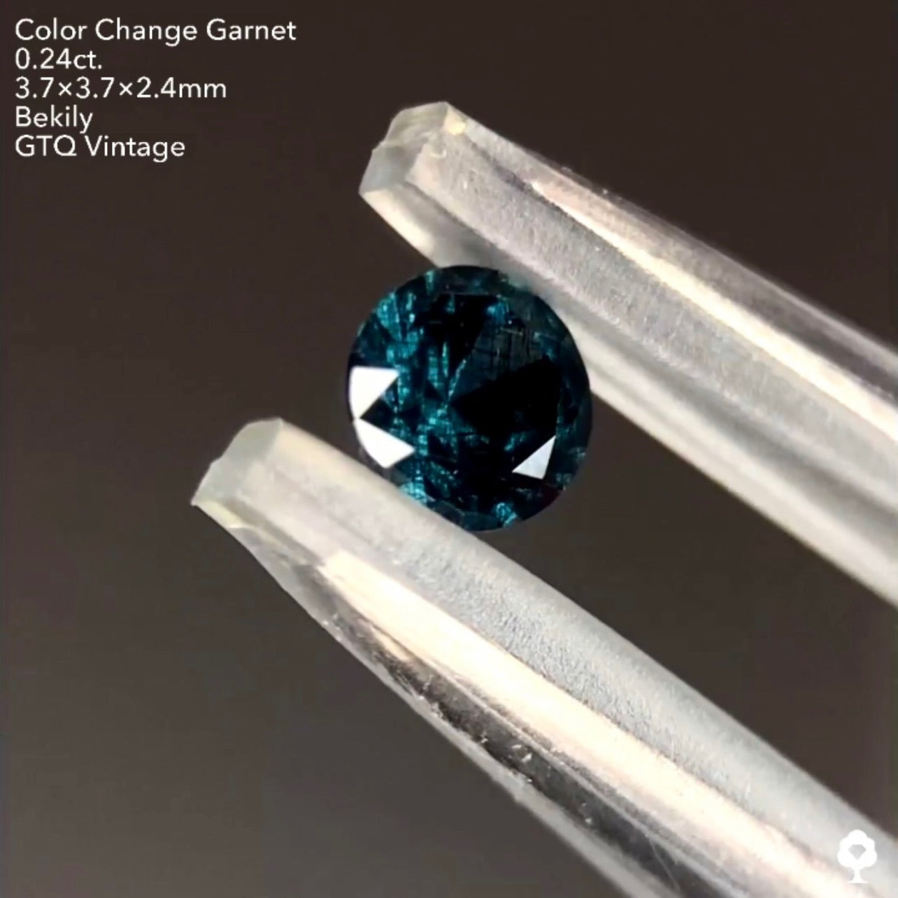 No20.🌕趣高めインディゴ系ブルー🦋ベキリー(カラーチェンジ)ガーネット0.24ct❤️🔥全サイトで販売スタートLive💎✨❤️🔥🔦