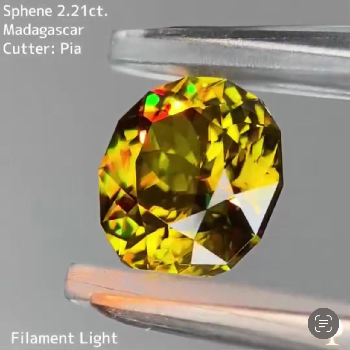 抜群の石質から放たれる煌めきには言葉が出ない★スフェーン 2.21ct ピアッちゃん作品