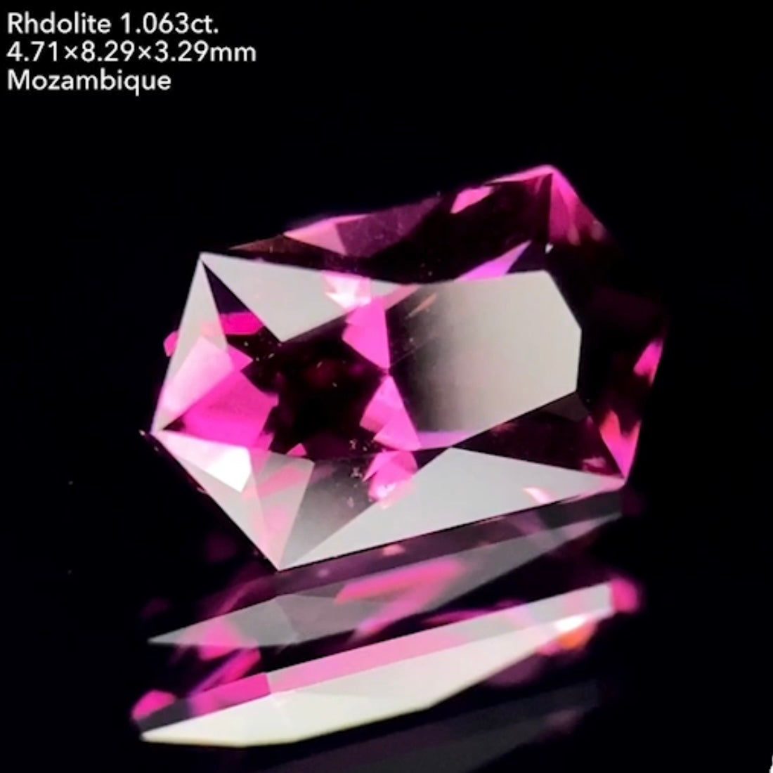 キタ!胸に刺さるルピーカット✨テリ強美色ロードライトガーネット1.063ct