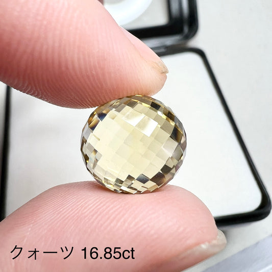 ノリセレクト【Fancy cut】クオーツ 16.85ct