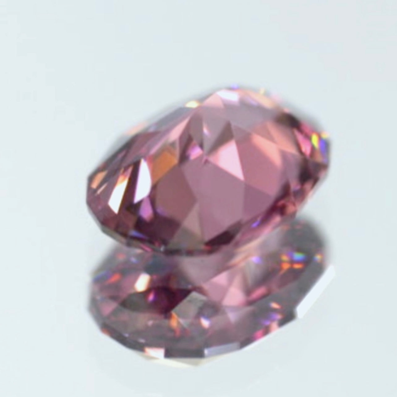 まるでマラヤガーネットのような“激レアピンク”ライトを当てればレッドジルコン1.504ct💎ピアッちゃん作品✨