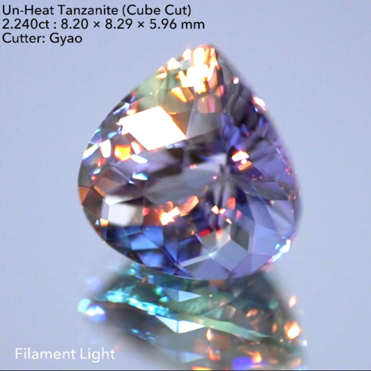 【可愛い形にエゲツないキューブ】非加熱タンザナイト(ゾイサイト)2.240ct (マンダリンオリエンタル個展開催特別出品)