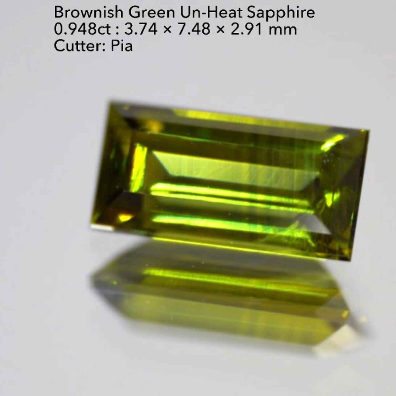 渋いカーキが鋭く煌めくバゲット✨非加熱サファイア0.948ct💎ピアッちゃん作品👍