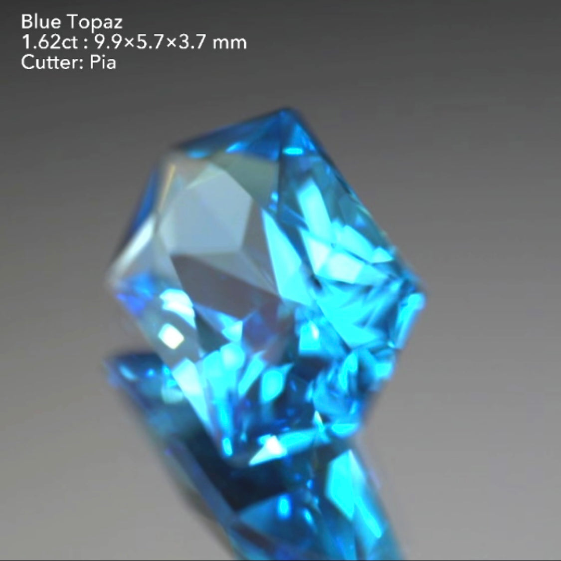 長い6角形「ロングヘキサゴン」✨ブルートパーズ1.62ct💎ピアッちゃん作品