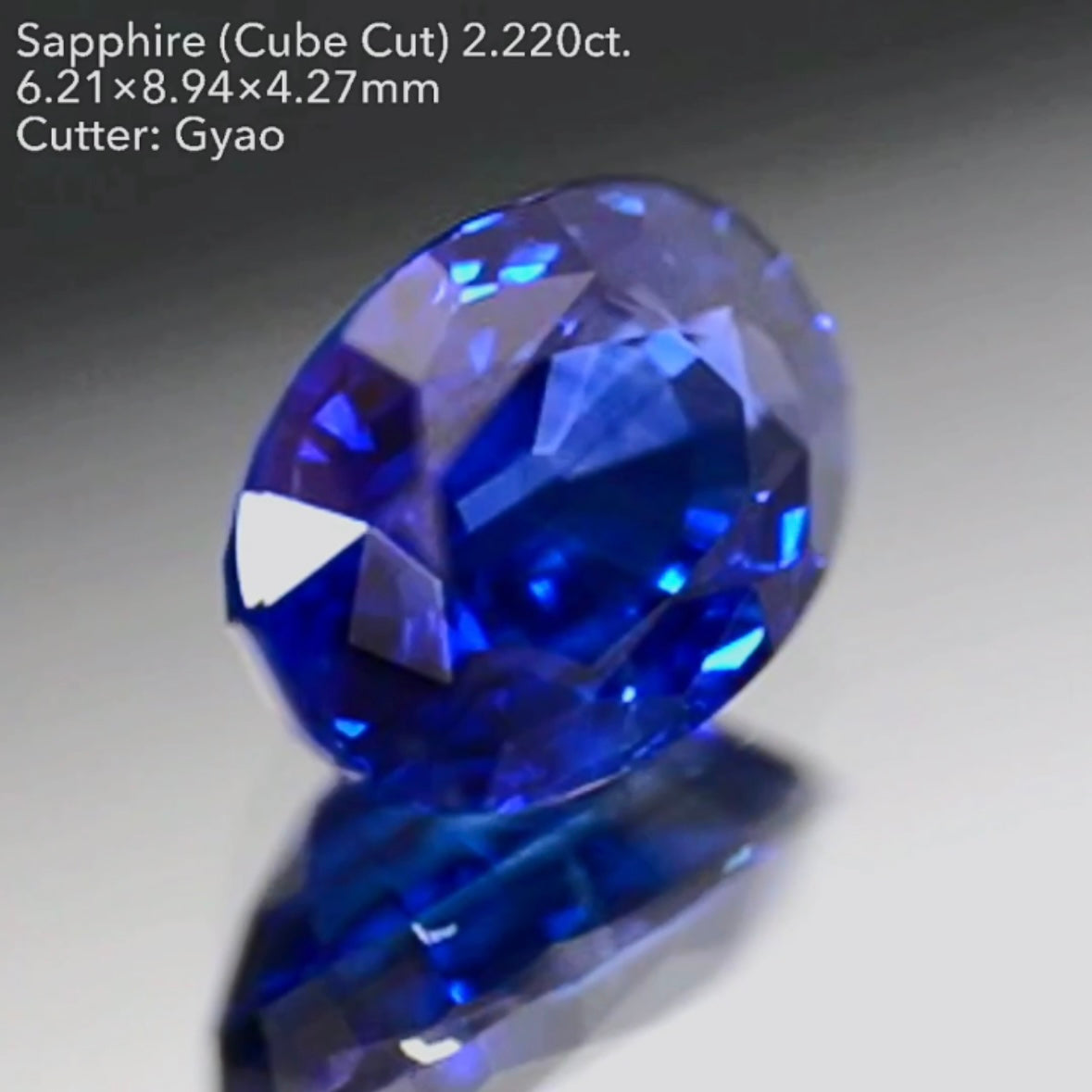 ロイヤルにインクブルーが混ざった濃厚美色に縁取りキューブカット★サファイア 2.220ct【Cube cut】
