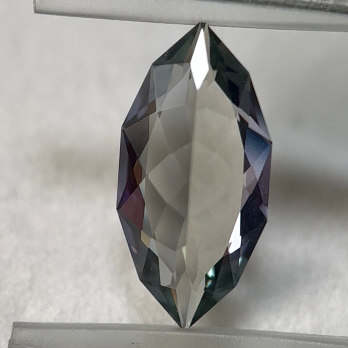 非加熱タンザナイト2.195ct. ファンシーマーキス ピアッちゃん作品