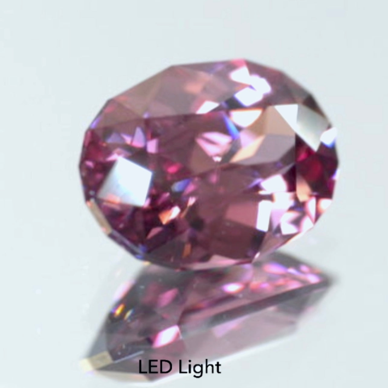 まるでマラヤガーネットのような“激レアピンク”ライトを当てればレッドジルコン1.504ct💎ピアッちゃん作品✨