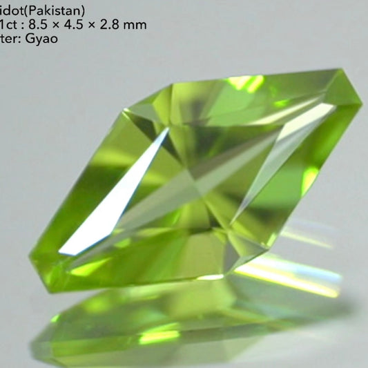 ZB利用OK👌🏻ゲオちゃんワールドをご堪能あれ🎩ペリドット①0.61ct✨ゲオちゃん作品 💖3/29チハルームご紹介作品💖