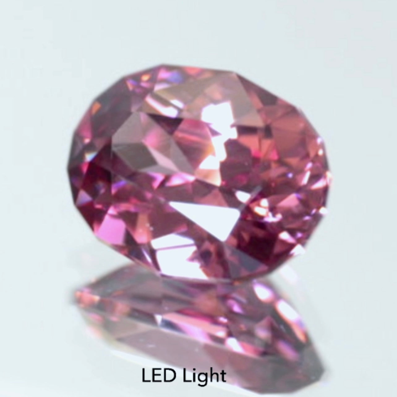 まるでマラヤガーネットのような“激レアピンク”ライトを当てればレッドジルコン1.504ct💎ピアッちゃん作品✨