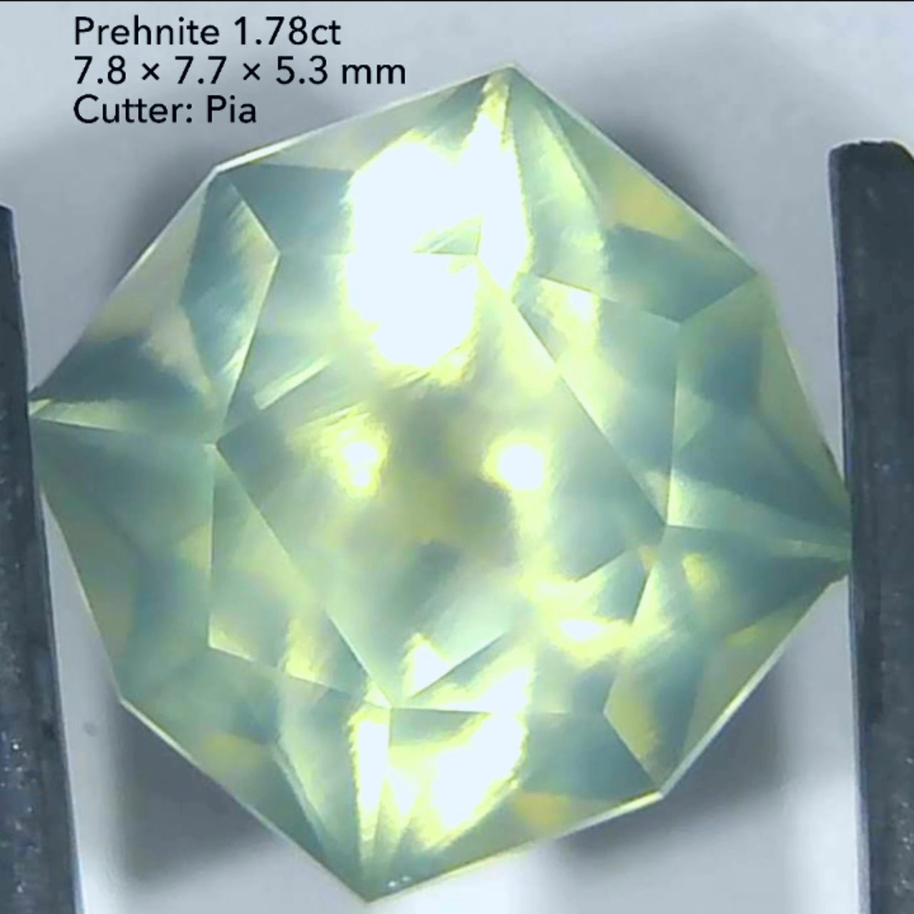 【SOLD OUT】幻想的な雰囲気のプレナイト1.78ct✨ピアッちゃん作品💎お問合せ一番乗り特価でご紹介です♪