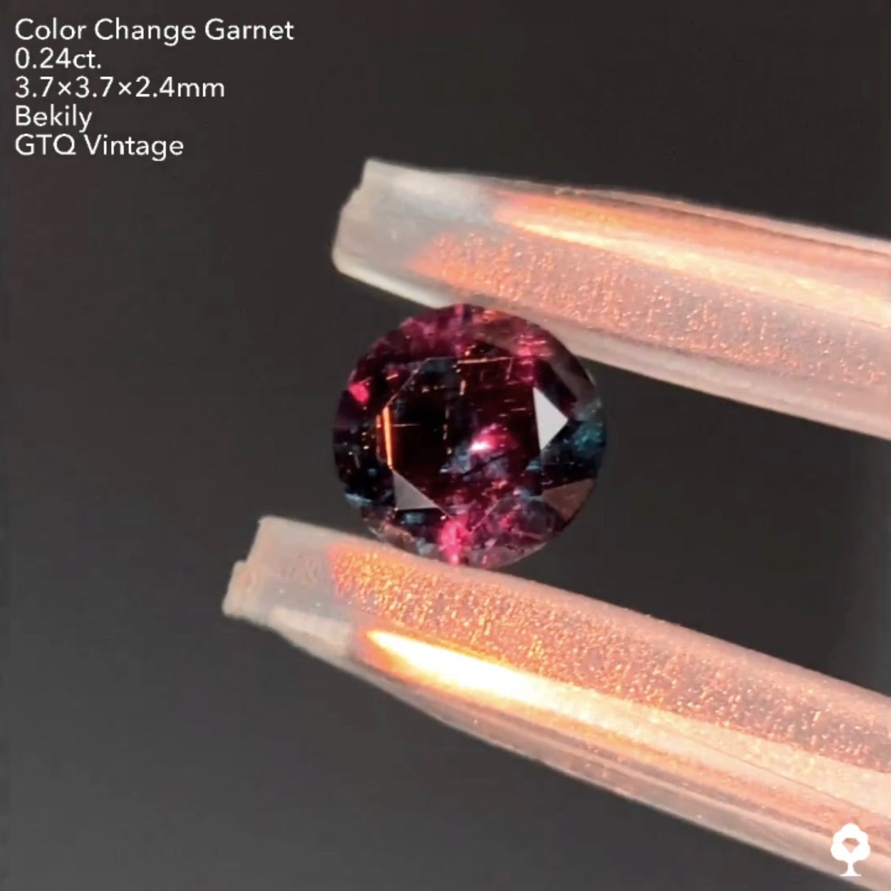 No20.🌕趣高めインディゴ系ブルー🦋ベキリー(カラーチェンジ)ガーネット0.24ct❤️🔥全サイトで販売スタートLive💎✨❤️🔥🔦