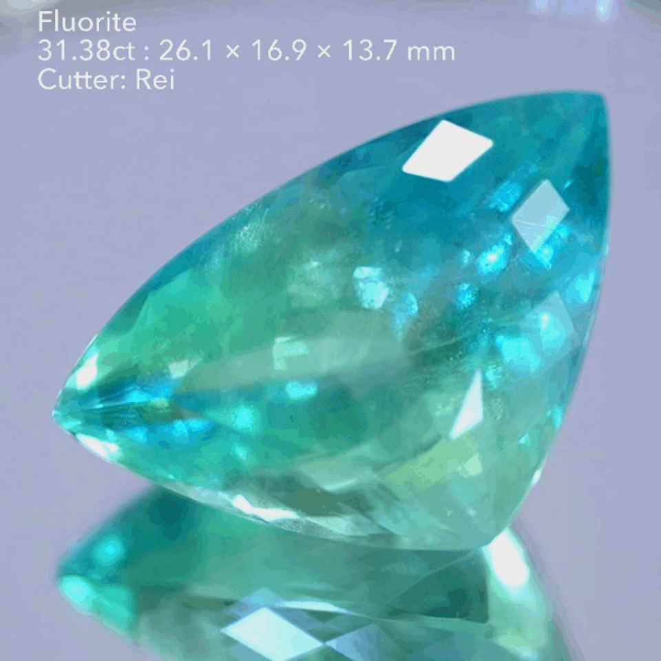 たまらない色斑感👍フローライト 31.38ct💎レイちゃん作品✨
