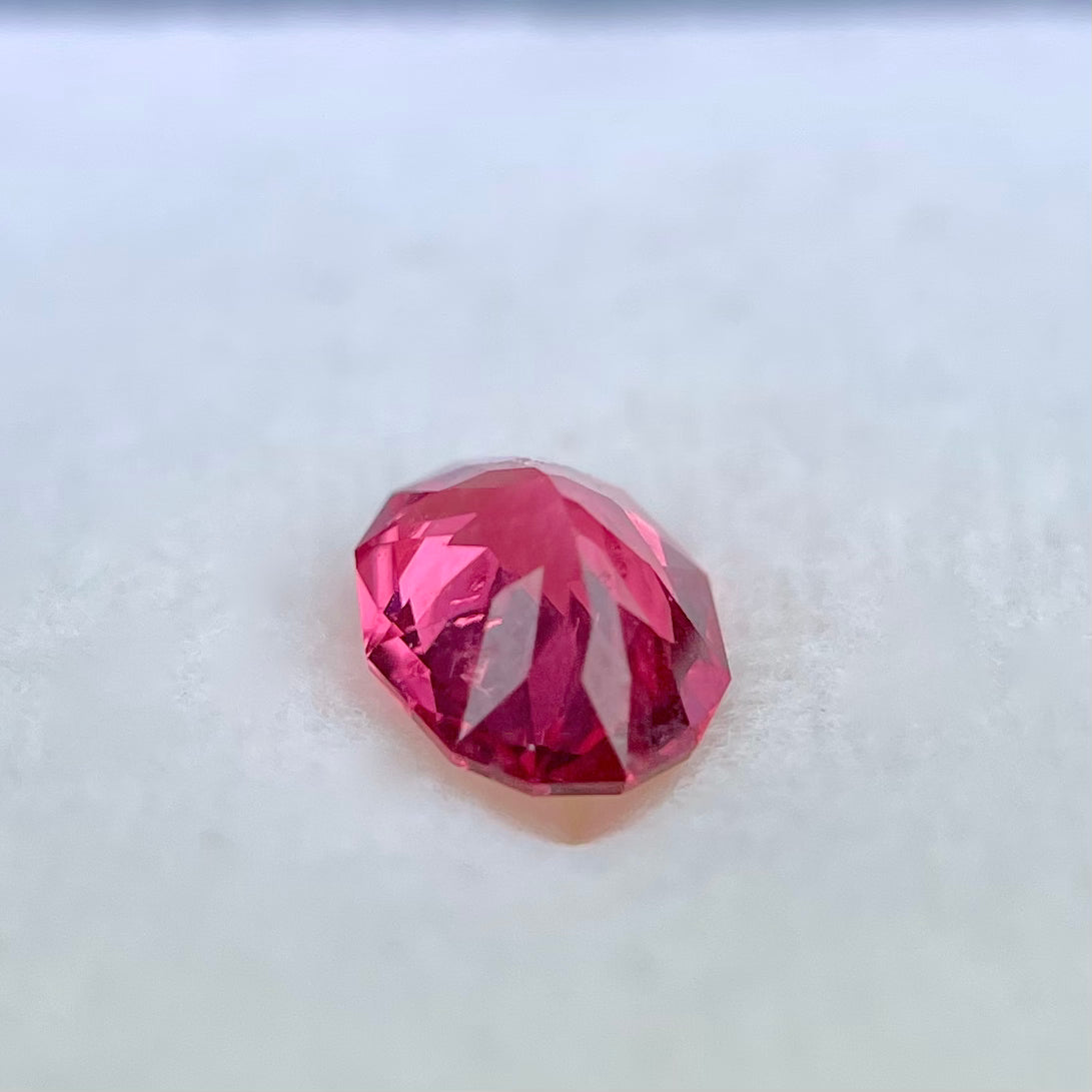 なんとカワイイ🌺ツツジピンクなビルマ産レッドスピネル0.338ct ✨ ピアッちゃん作品