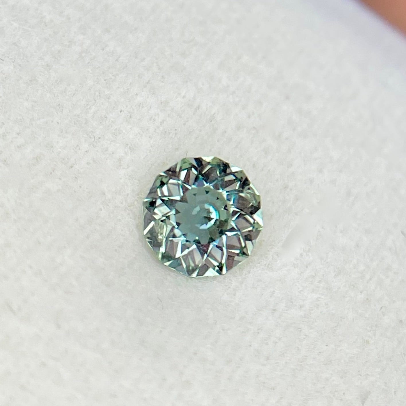 【お客さま専用⭐️】サファイアなのに十二角形ラウンド✨みずみずしい輝きの非加熱サファイア0.370ct✨ピアッちゃん作品【コランダム夏祭りスペシャル特価❗️】