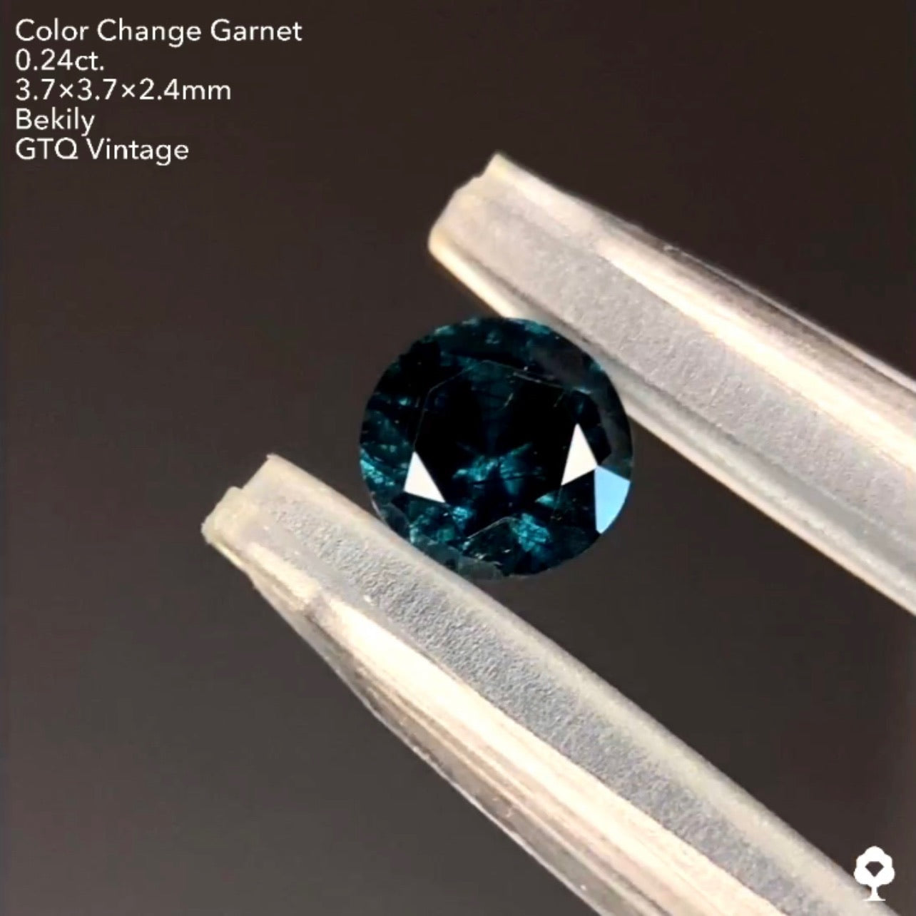 No20.🌕趣高めインディゴ系ブルー🦋ベキリー(カラーチェンジ)ガーネット0.24ct❤️🔥全サイトで販売スタートLive💎✨❤️🔥🔦