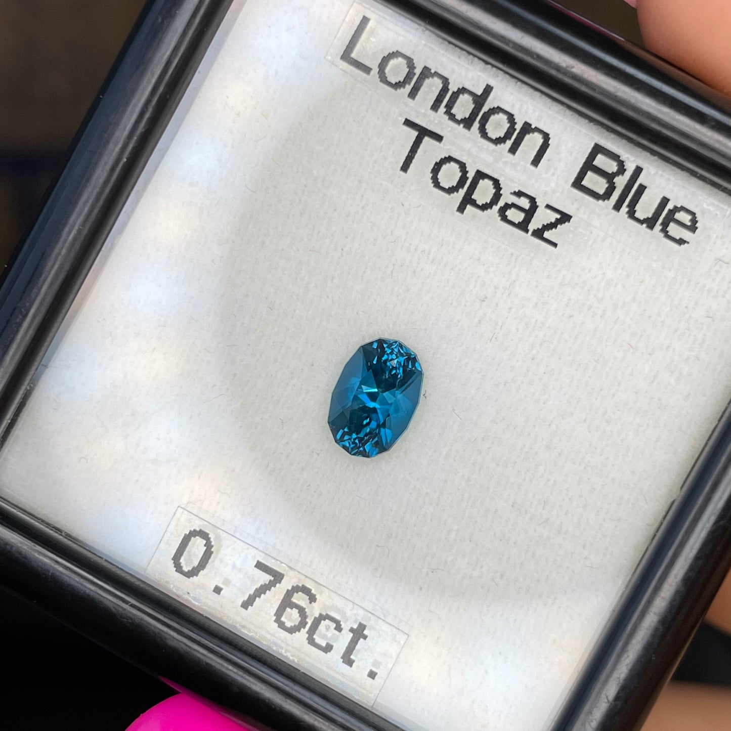 濃色ロンドンブルートパーズ0.76ct ピアッちゃん作品💖4/15チハルームご紹介作品💖