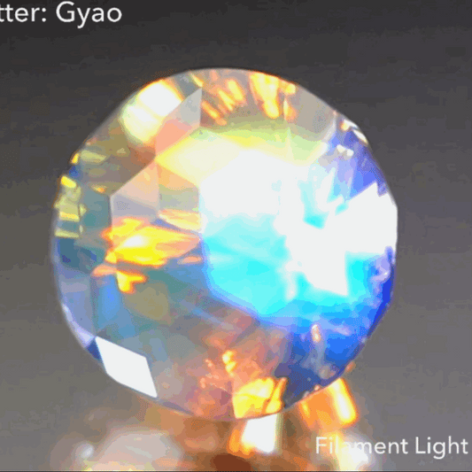 キューブ&新カットの融合👍全面が“A面”のレインボームーンストーン1.725ct✨11/15スタート〜12/15終了🤣 ゲオちゃん作品🎁