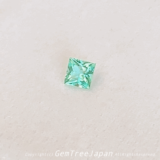 【小粒でも凄いぞ❗️シリーズ】超美色“ミントグリーン”ベリル(エメラルド )0.165ct✨11/17お昼Live配信商品⚡️ピアっちゃん作品💎
