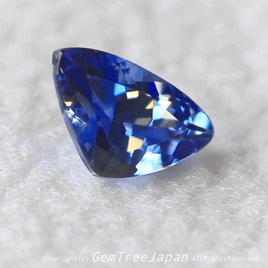 さすがベニト&トリリアント❗️贅沢なボリュームと贅沢な輝き✨ベニトアイト0.44ct💎