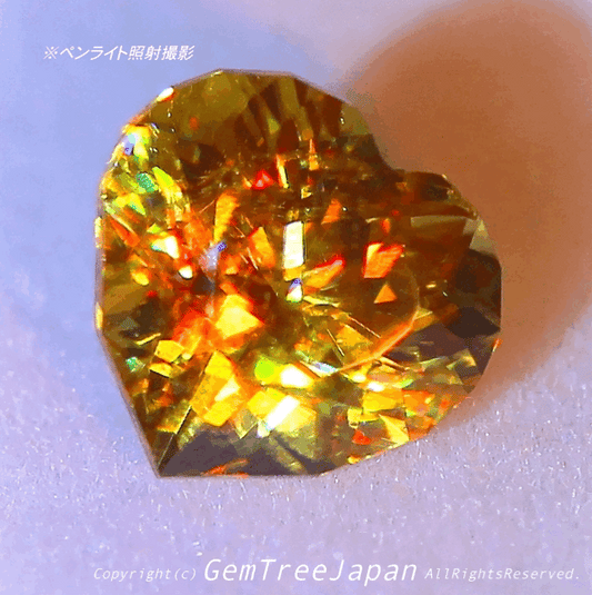 『2個ぽっきり』“ファンシーハート”のマダガスカルスフェーン💎こちらは0.76ctです✨11/16Live配信⚡️ピアっちゃん作品