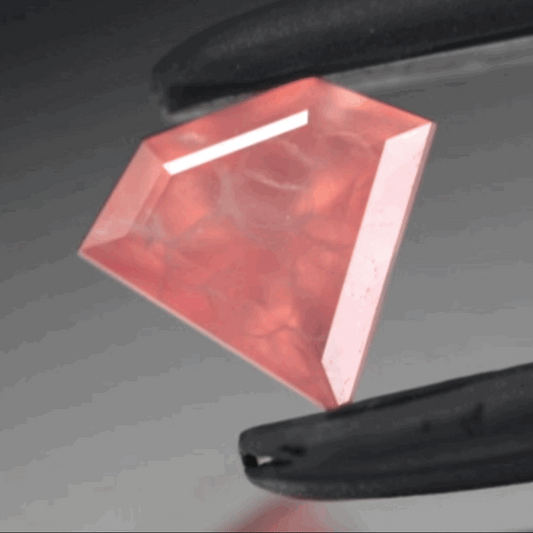また新たな宝石形 が完成💎“日本が誇る北海道の宝”ロードクロサイト0.562ct✨ゲオちゃん作品👍