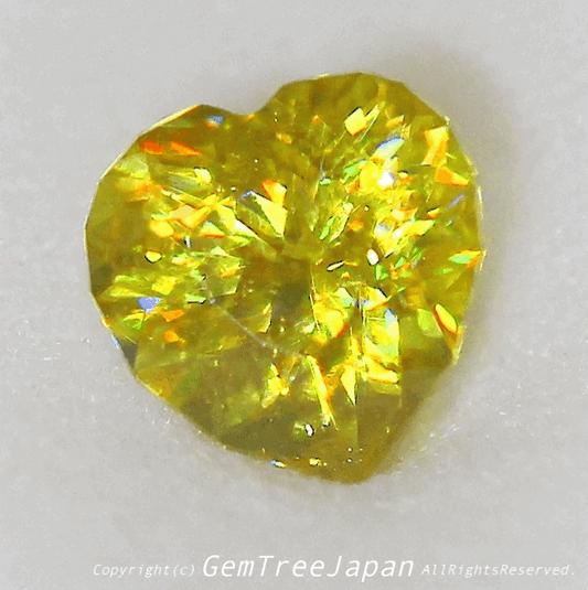 『2個ぽっきり』“ファンシーハート”のマダガスカルスフェーン💎こちらは0.66ctです✨11/16Live配信⚡️ピアっちゃん作品