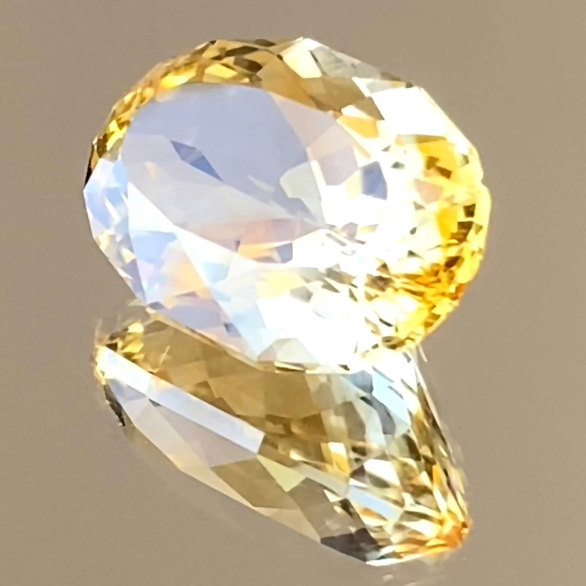 シトリンインペ👑師匠の新作ファンシーオーバル🌟黄金のマーブルと色だまり感がたまらない🏅 シトリン4.96ct