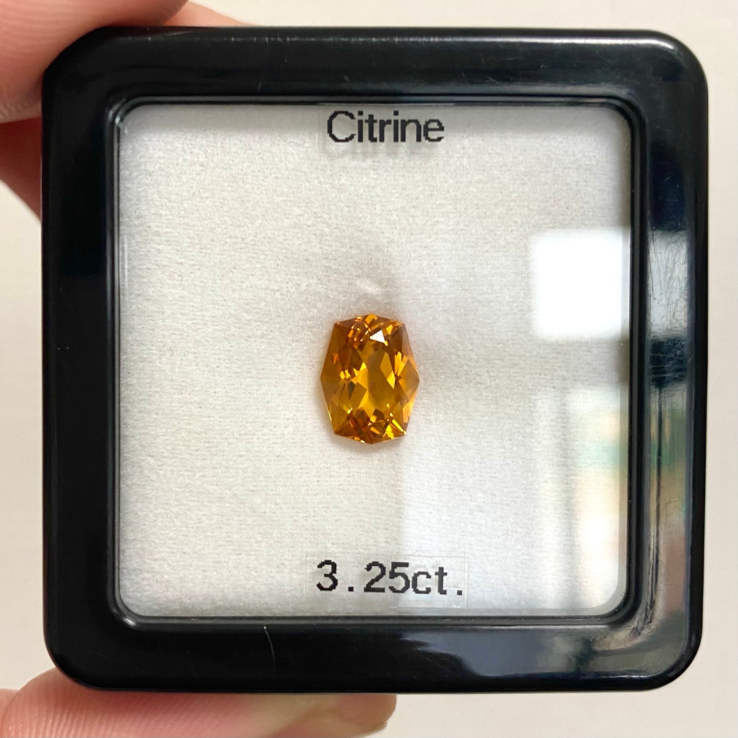 師匠新作❗️美色オレンジと鋭く大胆なファンシーカットが冴えわたる🍊シトリン3.25ct