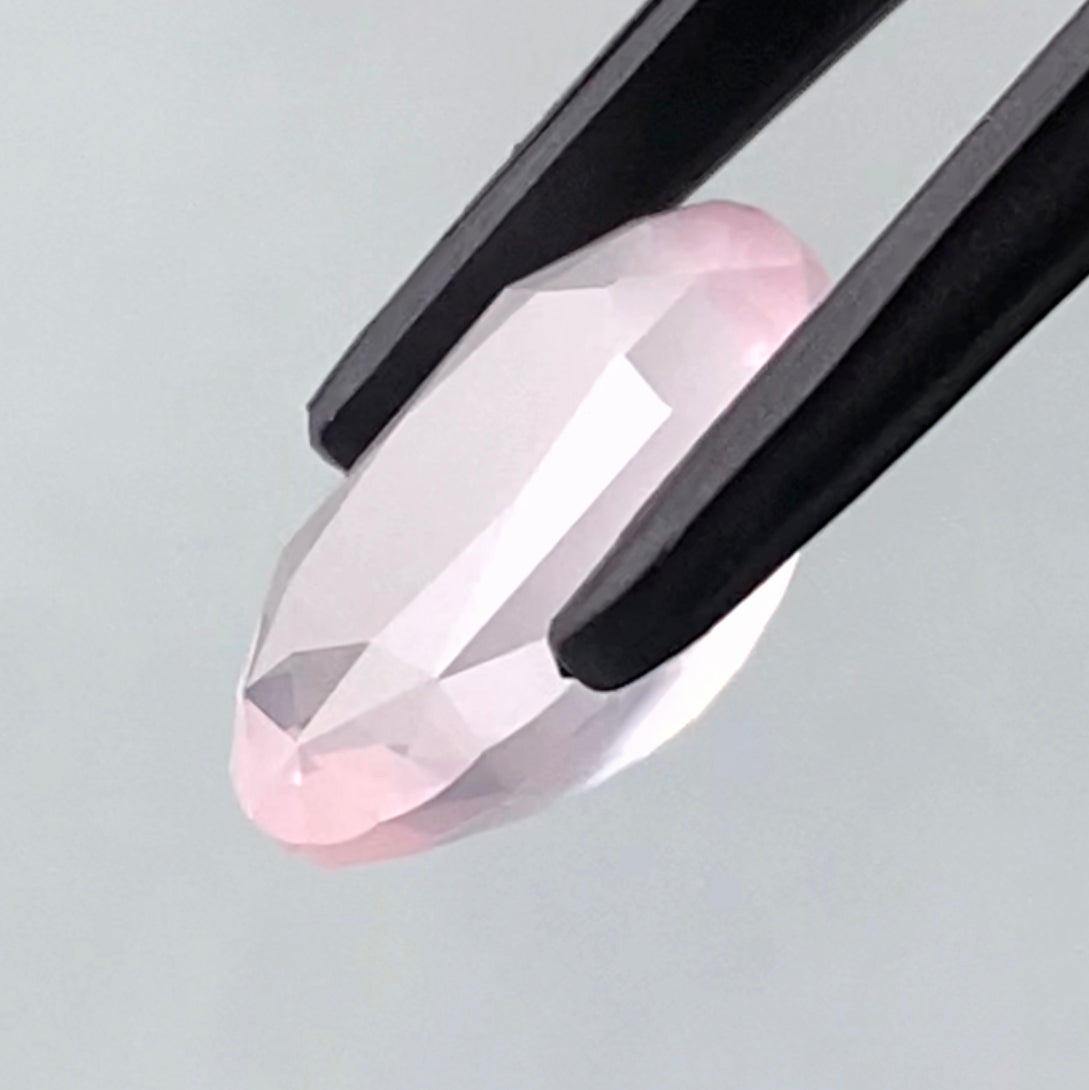 パッ💕と見の愛らしさとは裏腹の実はカッコいい師匠の美カット✨ローズクォーツ4.76ct