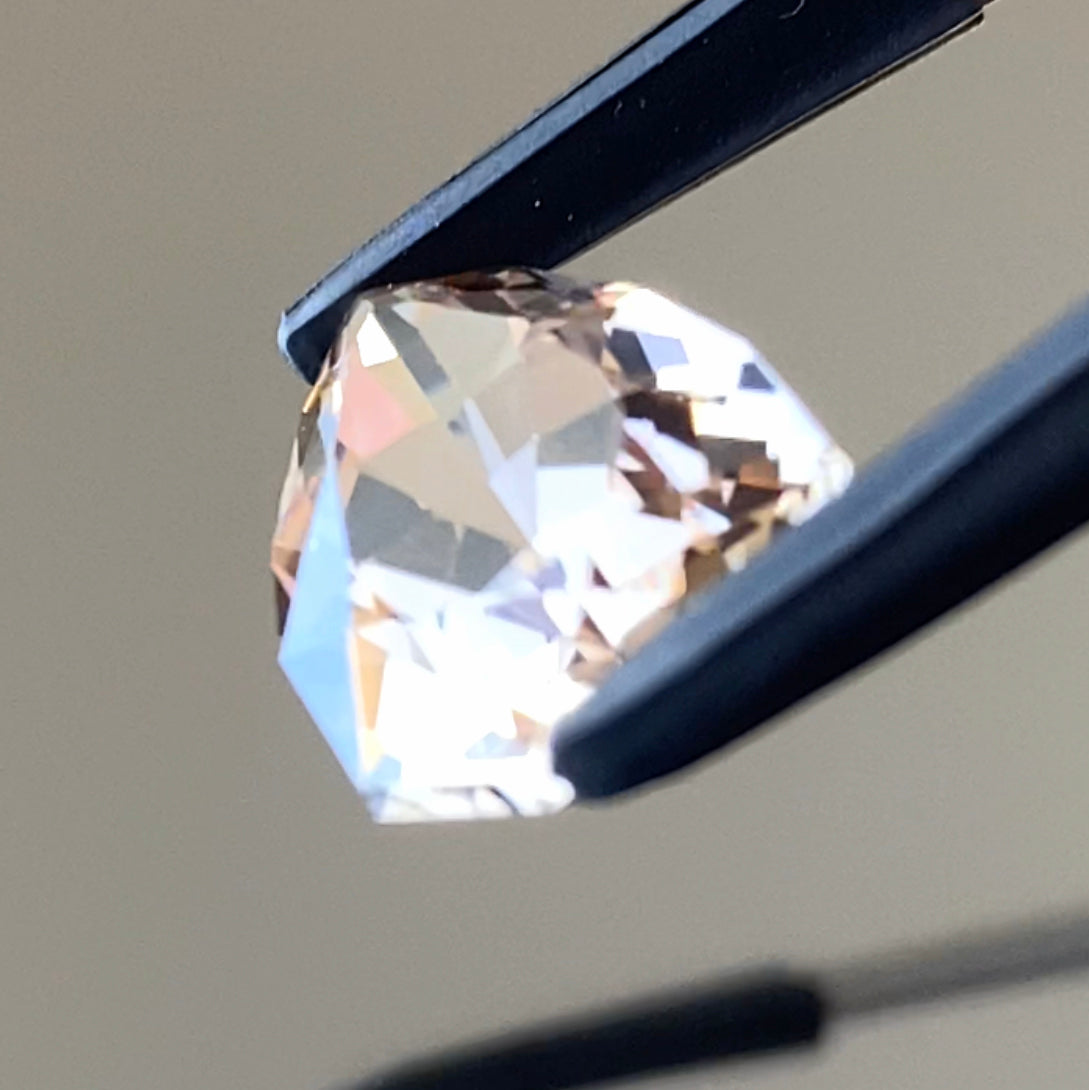 惹き込まれる感覚❗️師匠マジックのかかった魅惑のファンシーペアシェイプ✨シトリン4.62ct