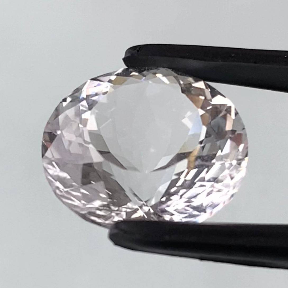 あまりにもキレイなラウンド🌝純白の輝きとフラワーカットが圧巻💎✨🏵ホワイトトパーズ9.23ct