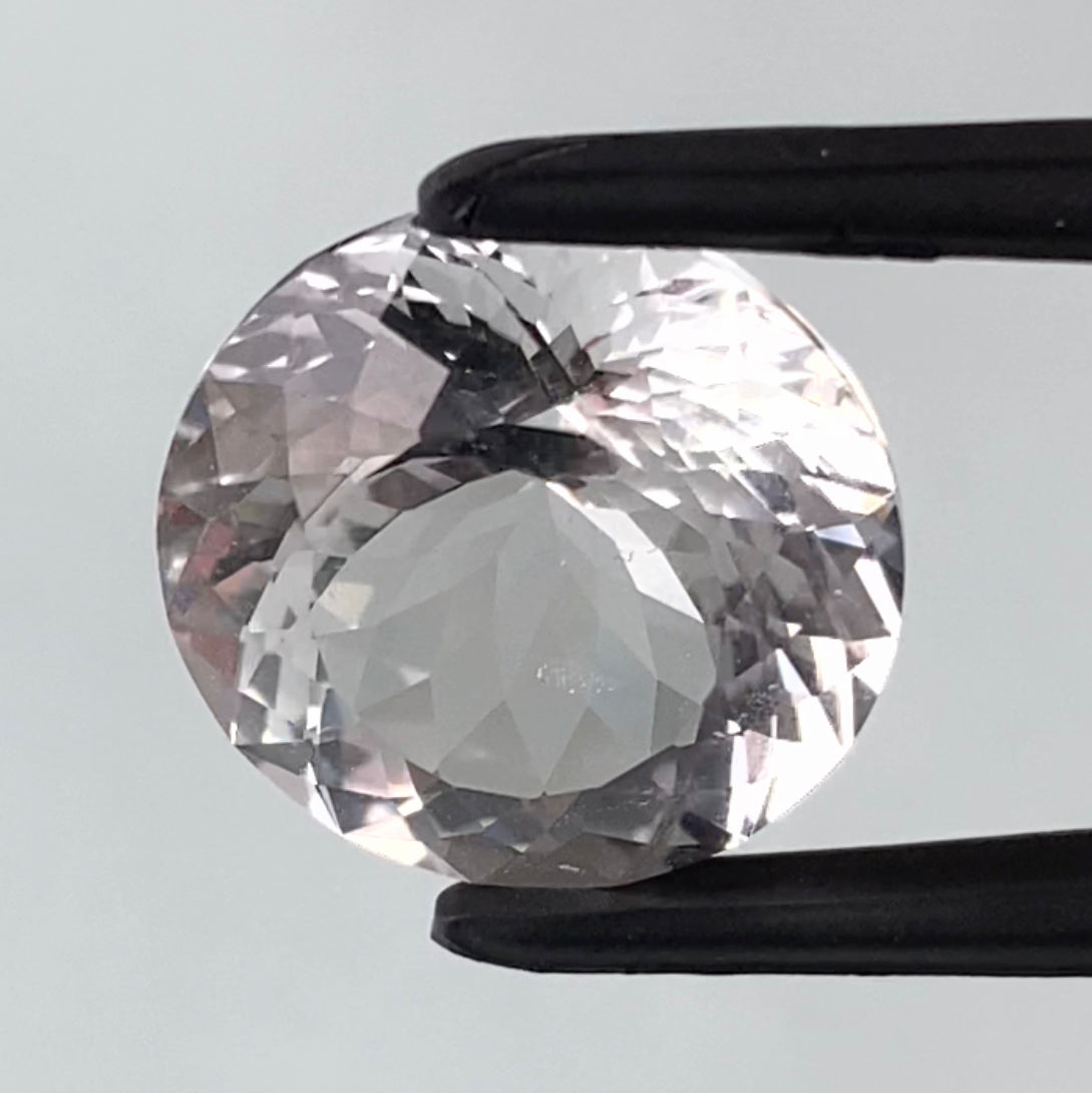 あまりにもキレイなラウンド🌝純白の輝きとフラワーカットが圧巻💎✨🏵ホワイトトパーズ9.23ct