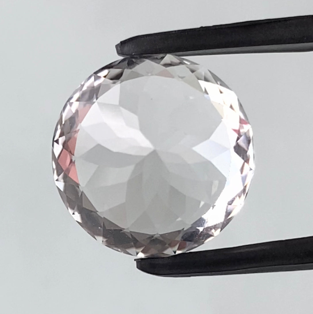 あまりにもキレイなラウンド🌝純白の輝きとフラワーカットが圧巻💎✨🏵ホワイトトパーズ9.23ct