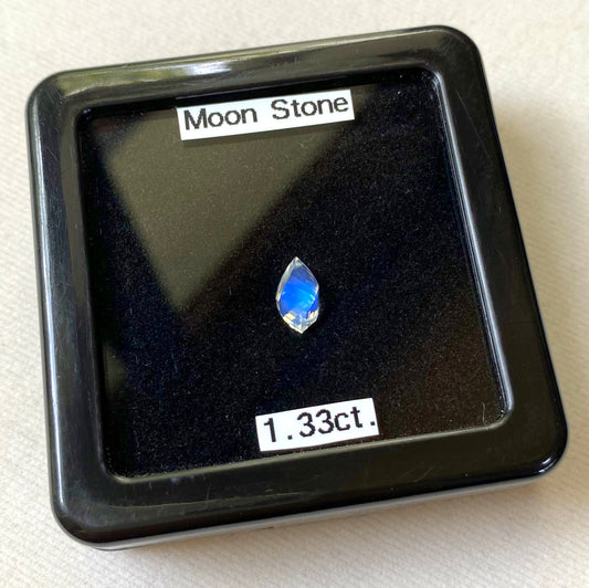 ムーンストーン(スクリュー)1.33ct💎レイちゃん作品