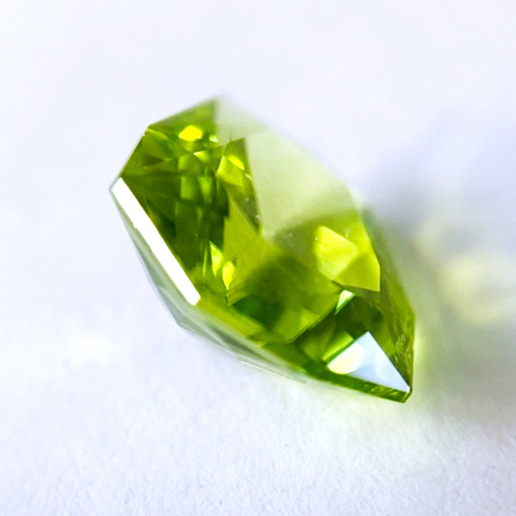 【“みどりの日”特別オークションその5】ペリドット1.98ct レイちゃん作品 5/3イルモInstaLive配信商品👽📷✨💎