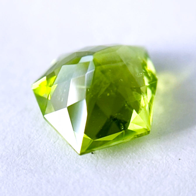 【“みどりの日”特別オークションその5】ペリドット1.98ct レイちゃん作品 5/3イルモInstaLive配信商品👽📷✨💎