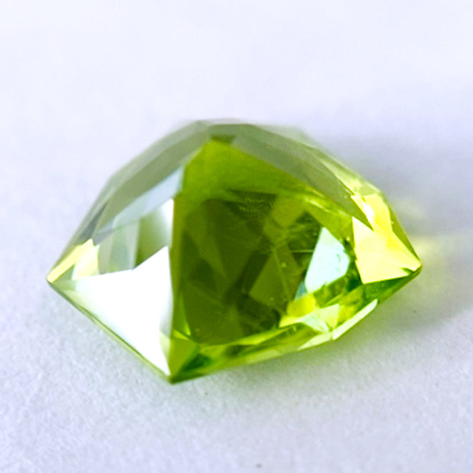 【“みどりの日”特別オークションその5】ペリドット1.98ct レイちゃん作品 5/3イルモInstaLive配信商品👽📷✨💎